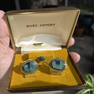 Vintage Marc Antony Green Imported Stone Cufflinks & Tie Tac Set  Gold Tone